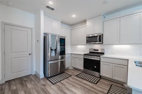 $325,000 | 2509 Barnwood Lane, Garland, TX 75042