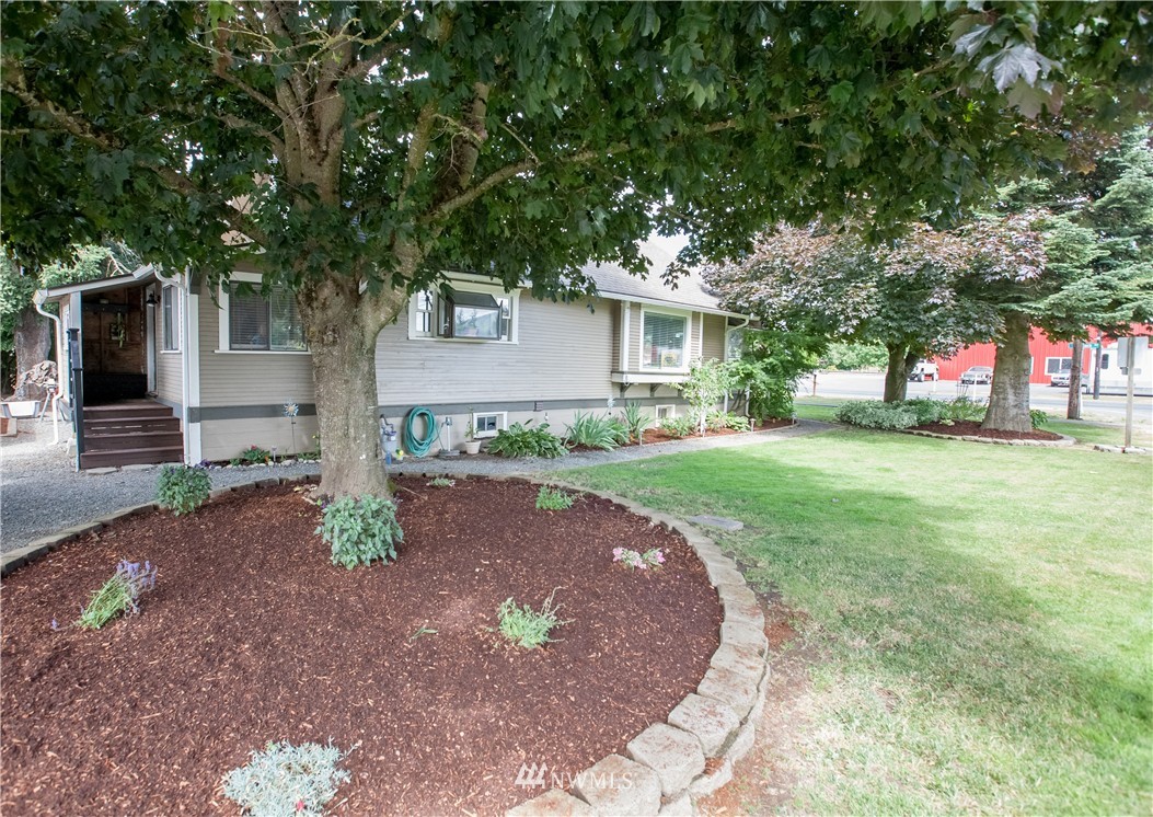 301 Nooksack Road Nooksack, WA 98276 - Photo 2 of 25