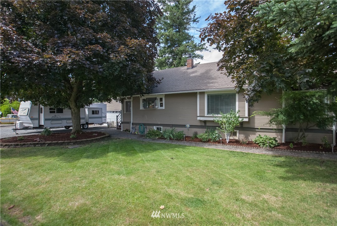 301 Nooksack Road Nooksack, WA 98276 - Photo 3 of 25