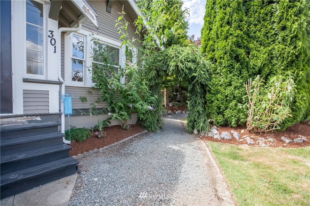 301 Nooksack Road Nooksack, WA 98276 - Photo 4 of 25
