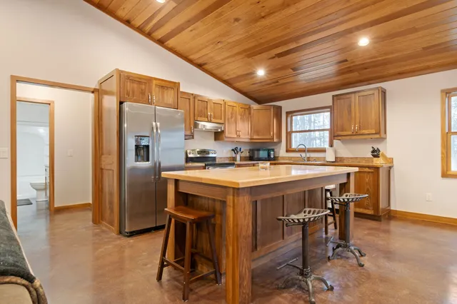 $635,000 | 942 Rockhouse Road, Hohenwald, TN 38462