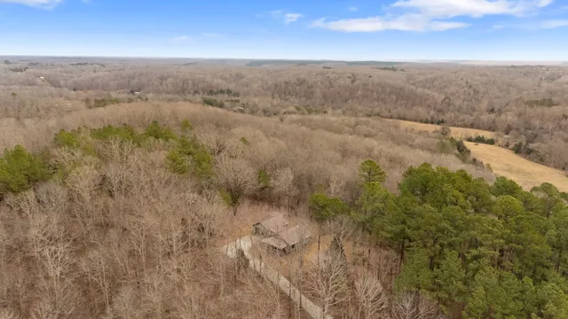 $635,000 | 942 Rockhouse Road, Hohenwald, TN 38462