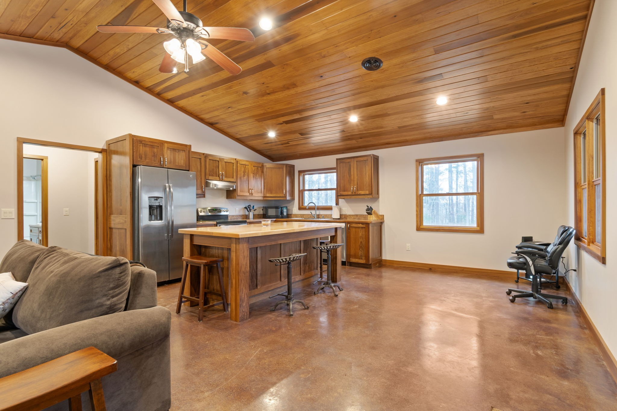 942 Rockhouse Road Hohenwald, TN 38462 - Photo 9 of 68