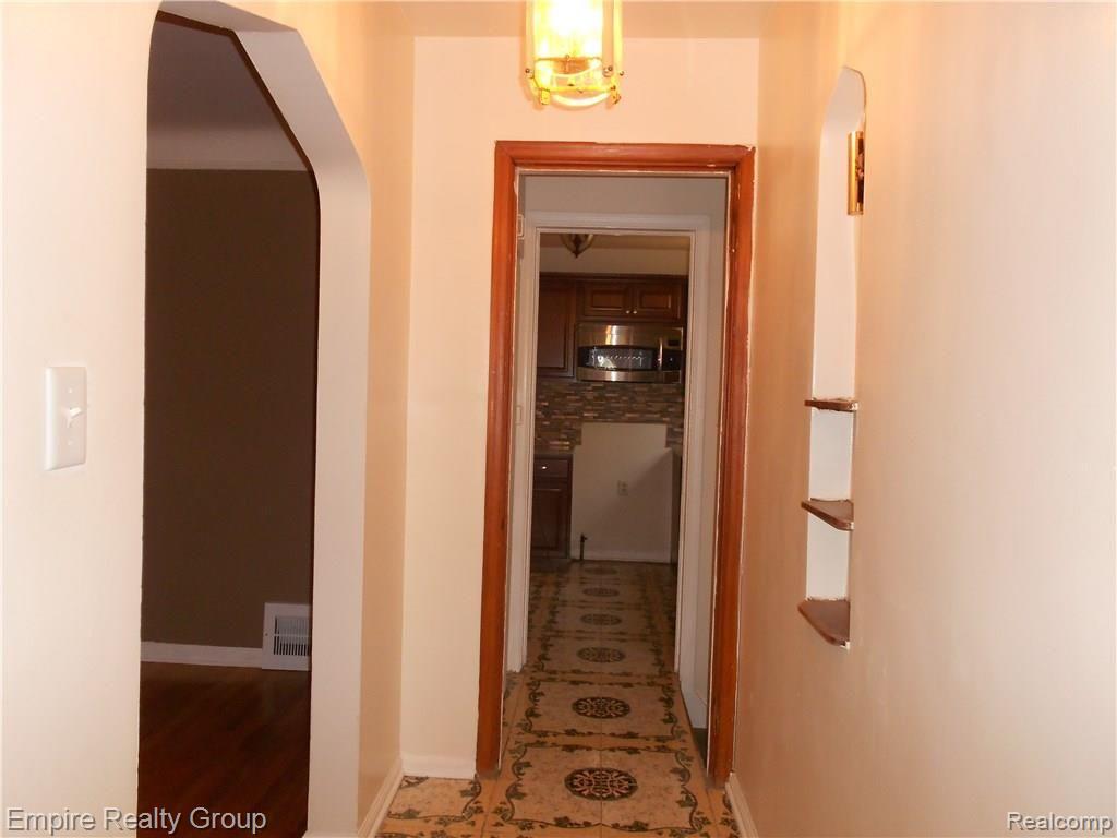 7733 Miller Road Dearborn, MI 48126 - Photo 7 of 45 7733 MILLER 007.JPG