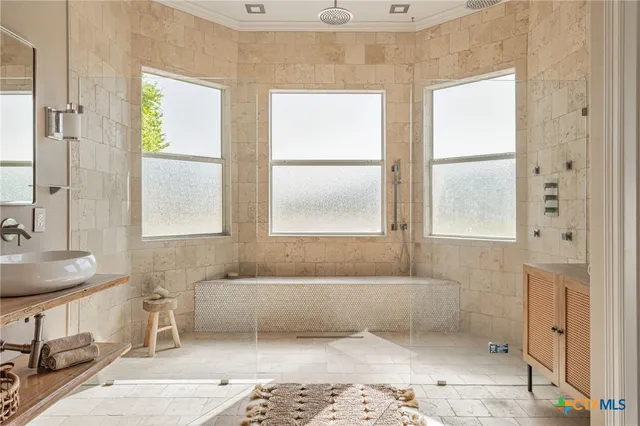 $820,000 | 200 Tovas Secret Cove, Georgetown, TX 78628