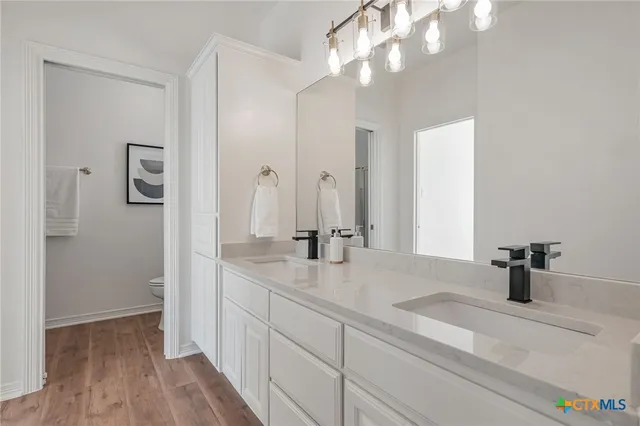 $820,000 | 200 Tovas Secret Cove, Georgetown, TX 78628