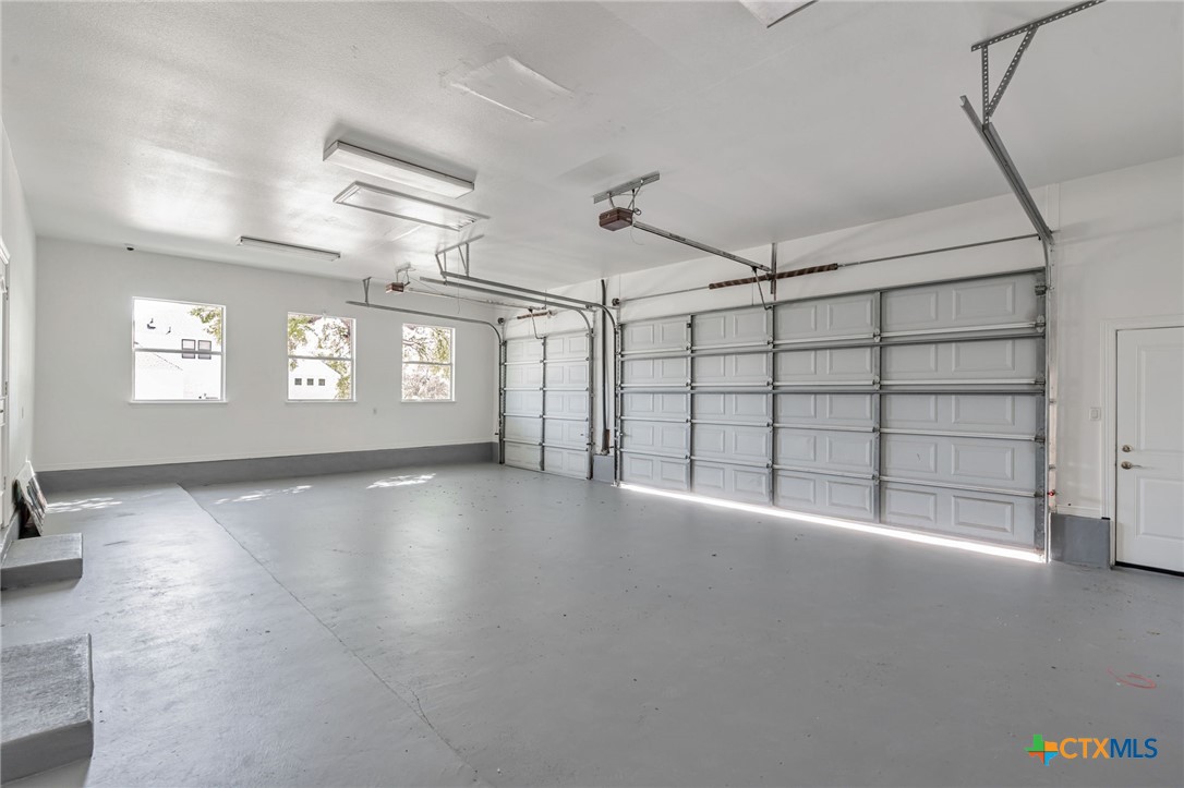 200 Tovas Secret Cove Georgetown, TX 78628 - Photo 26 of 31 a view of a livingroom with a window