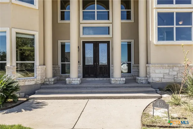 $820,000 | 200 Tovas Secret Cove, Georgetown, TX 78628
