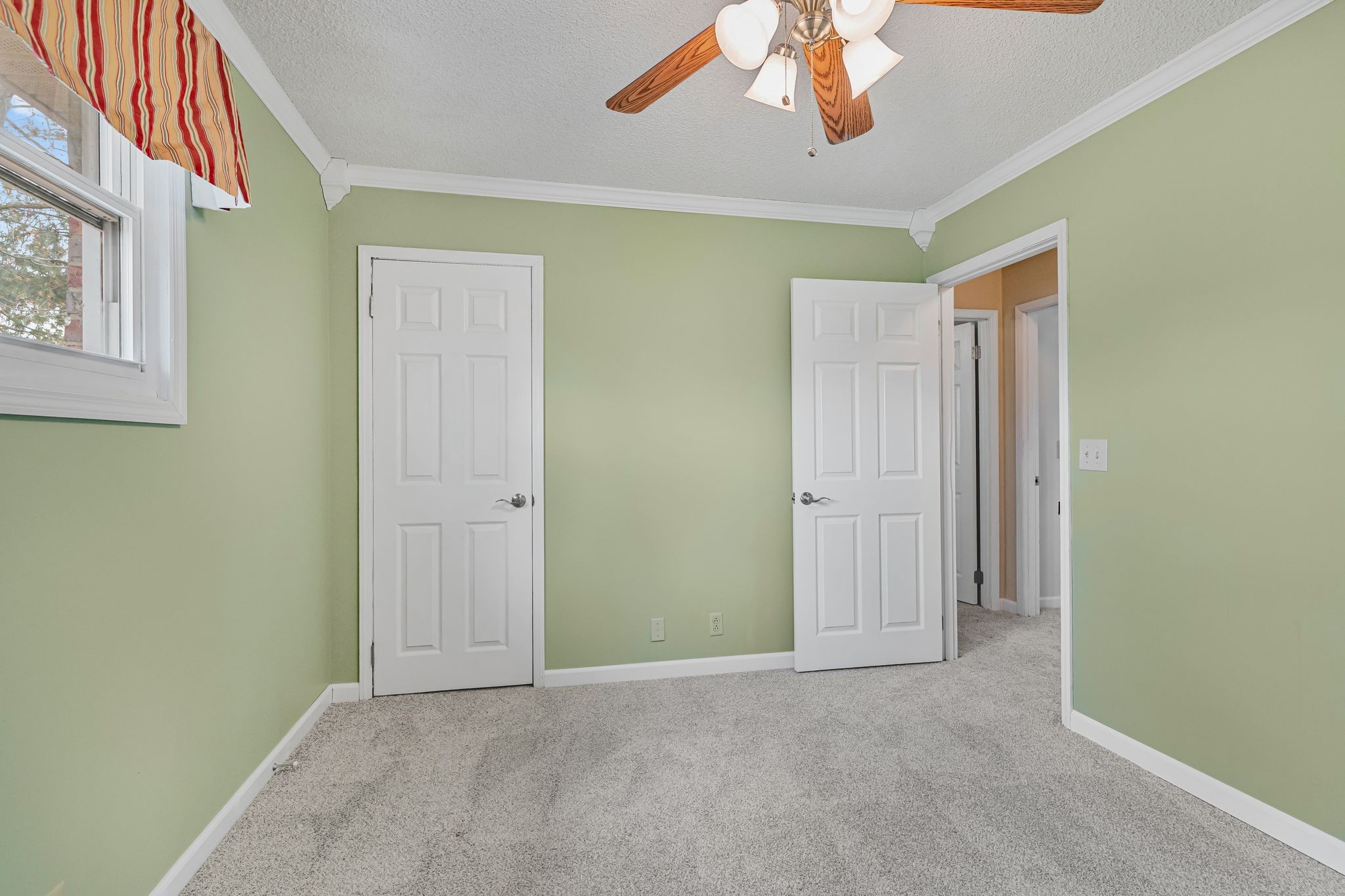 460 West Campbell Road Goodlettsville, TN 37072 - Photo 14 of 55 a view of an empty room with a window