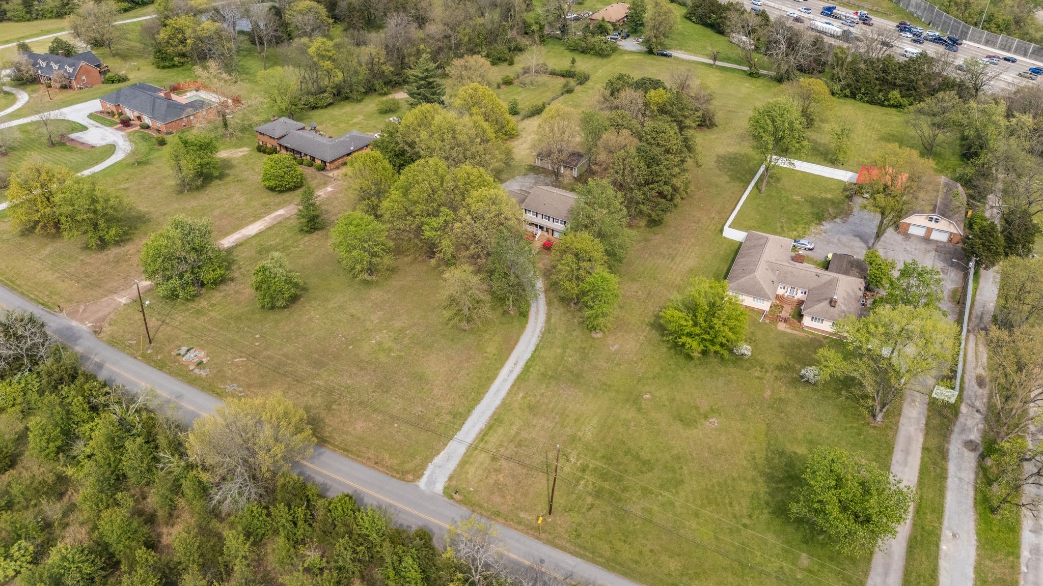 460 West Campbell Road Goodlettsville, TN 37072 - Photo 44 of 55 a bathroom with a yard