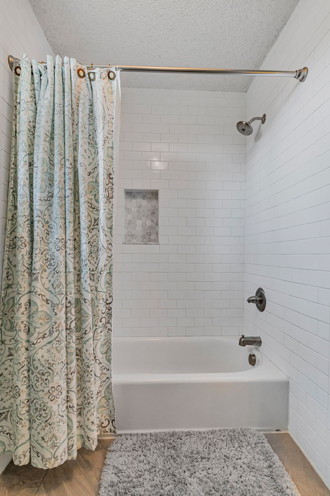 460 West Campbell Road Goodlettsville, TN 37072 - Photo 5 of 55 a bathroom with a bathtub and shower