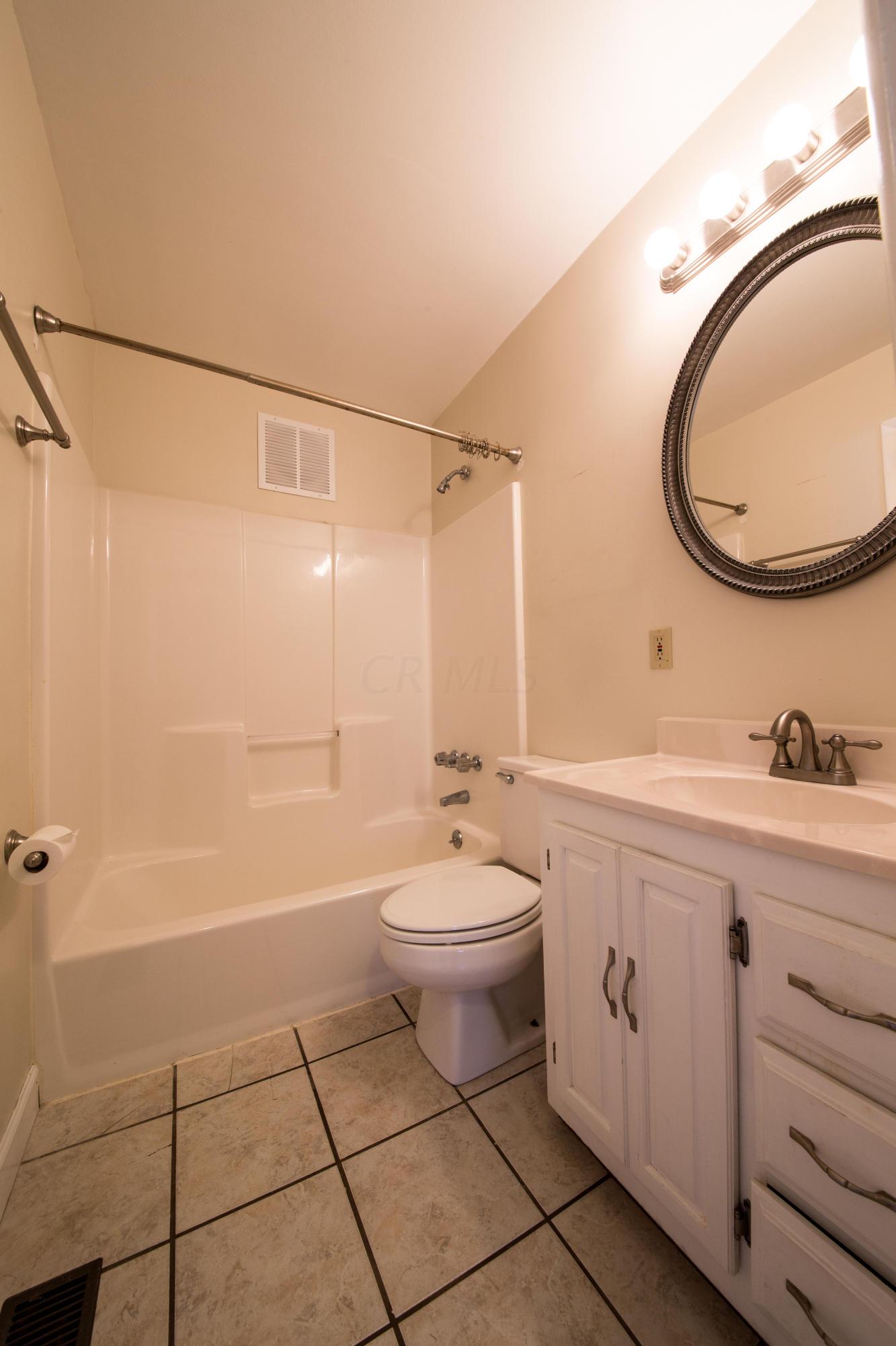 2239 Cranford Road Columbus, OH 43221 - Photo 10 of 16 Gallery Image 10