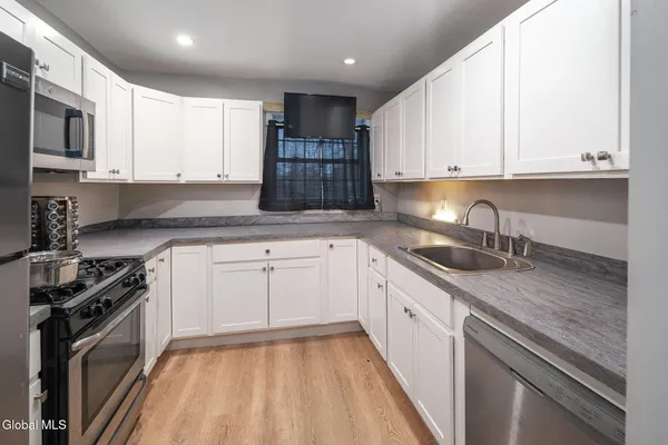 $4,400,000 | 2413-2415 6th Avenue, Watervliet, NY 12189