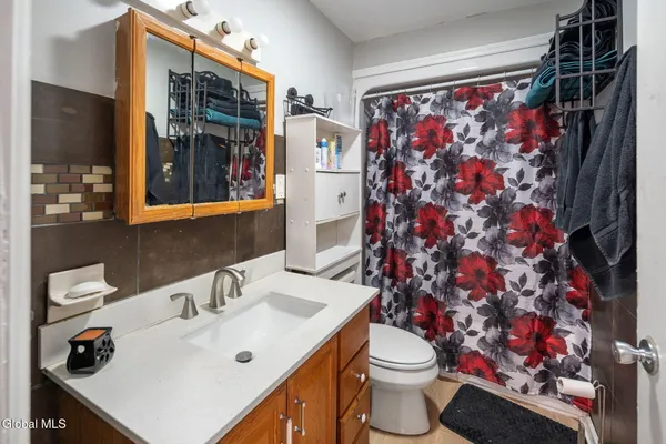 $4,400,000 | 2413-2415 6th Avenue, Watervliet, NY 12189