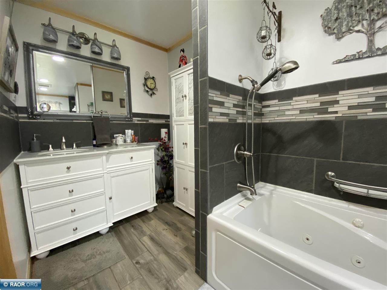 4029 East 19th Street Hibbing, MN 55746 - Photo 8 of 35