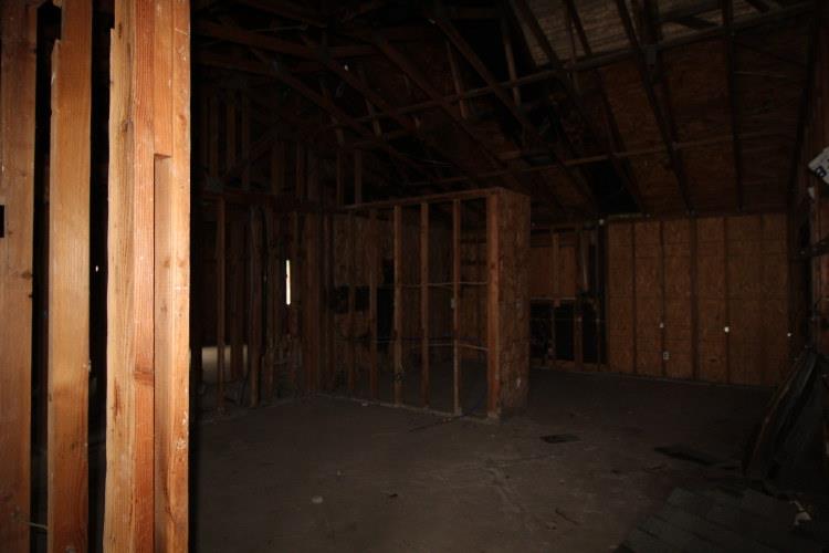 661 Barbara Court Merced, CA 95341 - Photo 12 of 18 a view of backyard with hardwood