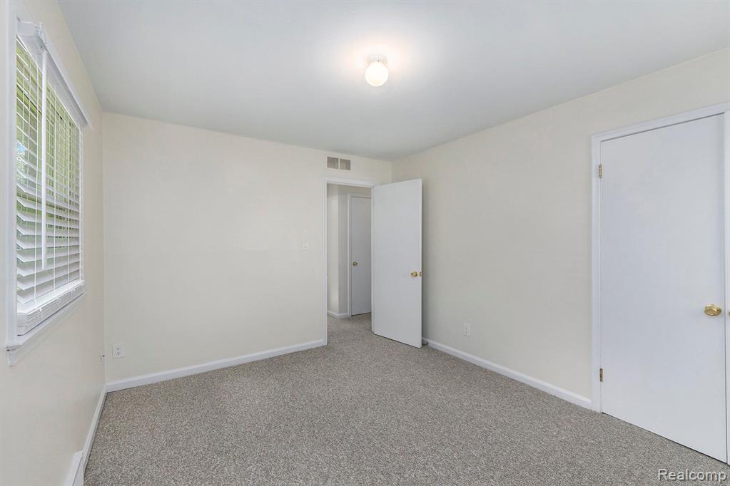 4467 West 14 Mile Road Royal Oak, MI 48073 - Photo 13 of 21
