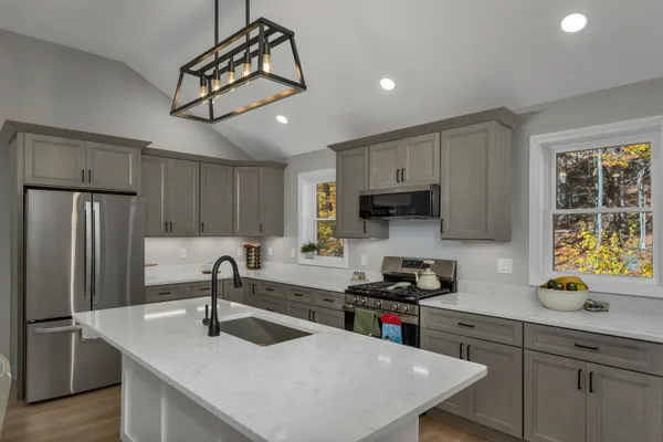 $640,000 | 41 Valley Road, Tuftonboro, NH 03816