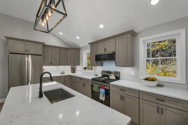 $640,000 | 41 Valley Road, Tuftonboro, NH 03816