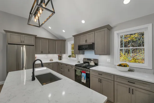 $640,000 | 41 Valley Road, Tuftonboro, NH 03816