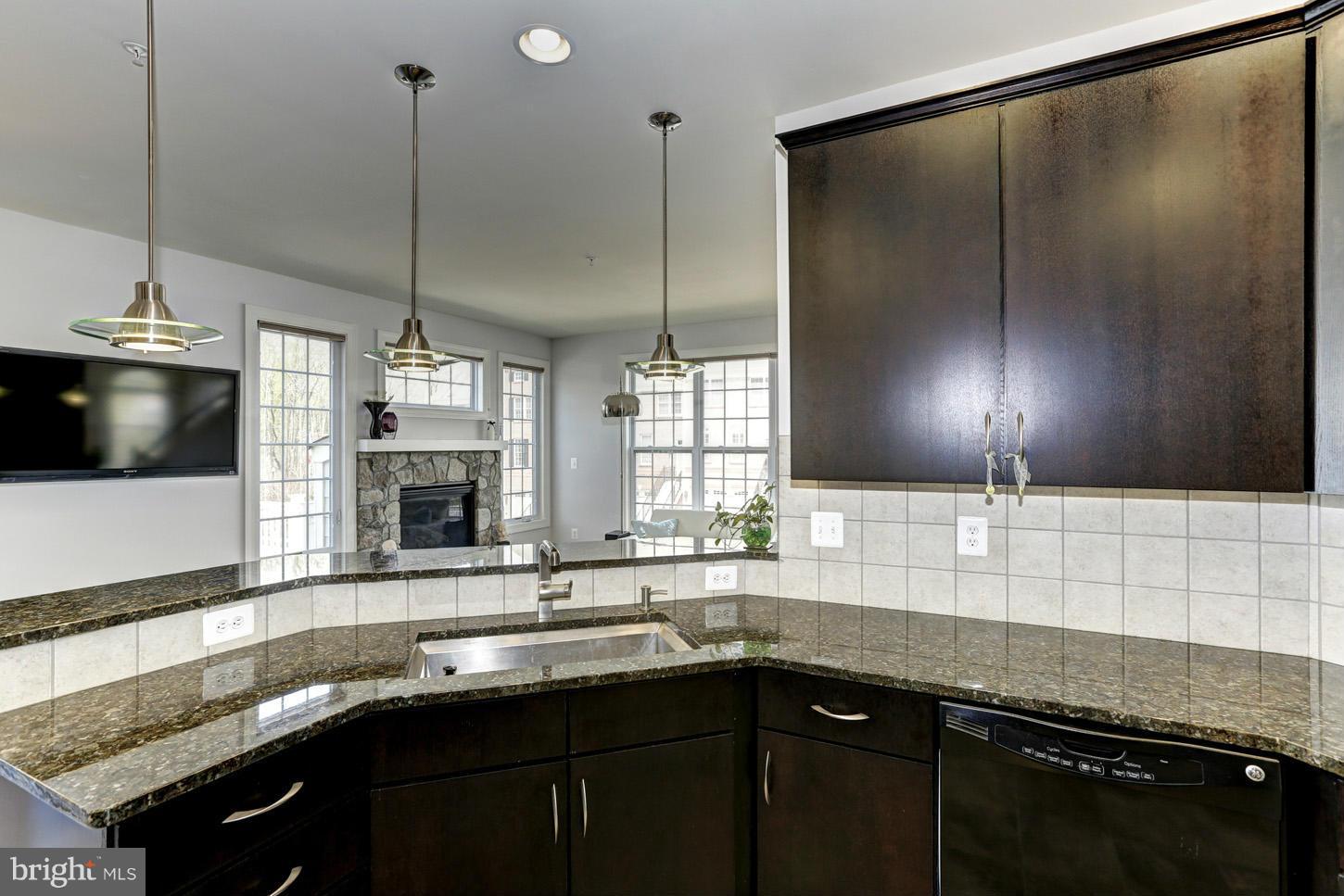 7603 Elmcrest Road Hanover, MD 21076 - Photo 11 of 29 Kitchen
