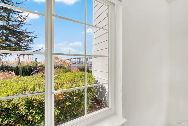 $265,000 | 127 Lighthouse Drive, Vallejo, CA 94590