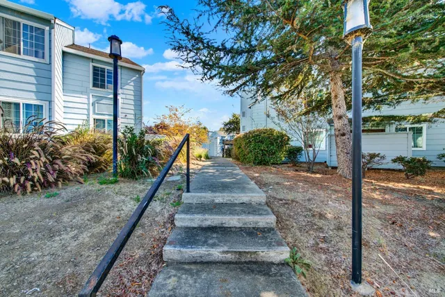 $265,000 | 127 Lighthouse Drive, Vallejo, CA 94590