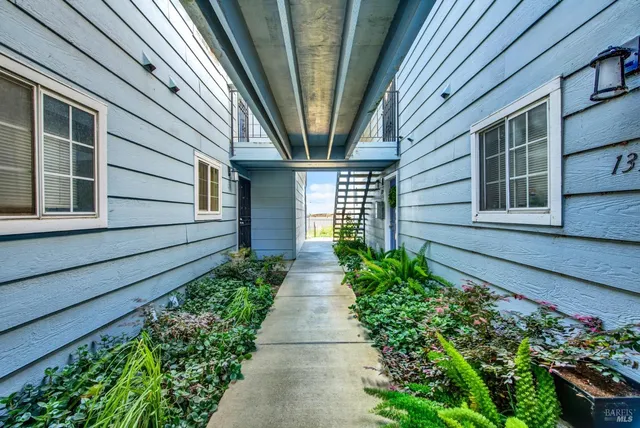 $265,000 | 127 Lighthouse Drive, Vallejo, CA 94590