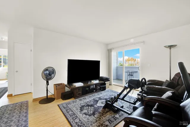 $265,000 | 127 Lighthouse Drive, Vallejo, CA 94590