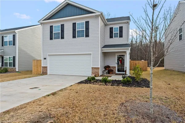 $289,900 | 166 Carriage Cove Circle, Mocksville, NC 27028