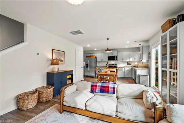 $299,900 | 166 Carriage Cove Circle, Mocksville, NC 27028