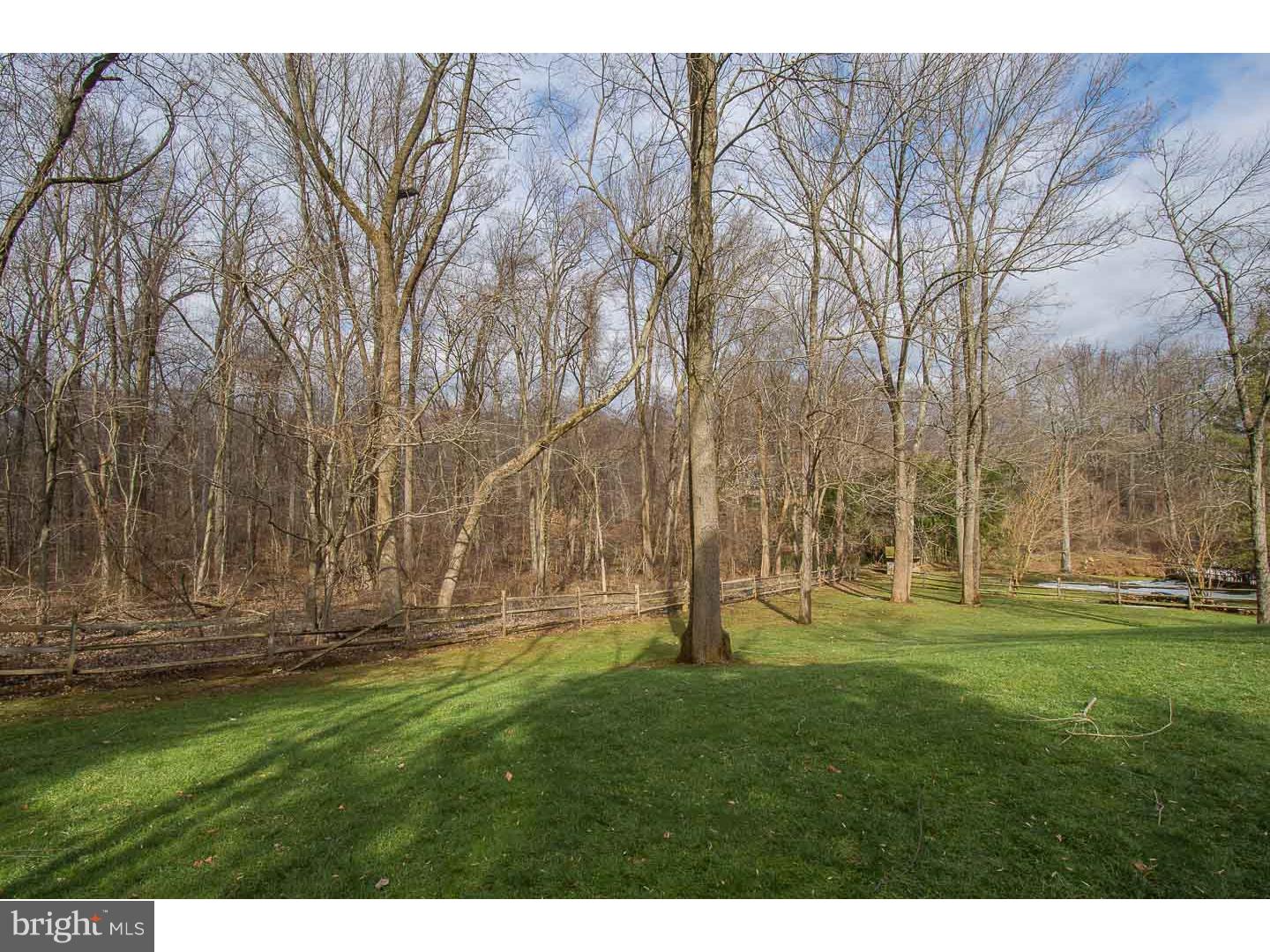 264 Ravenscliff Road Wayne, PA 19087 - Photo 12 of 24 Exterior Back