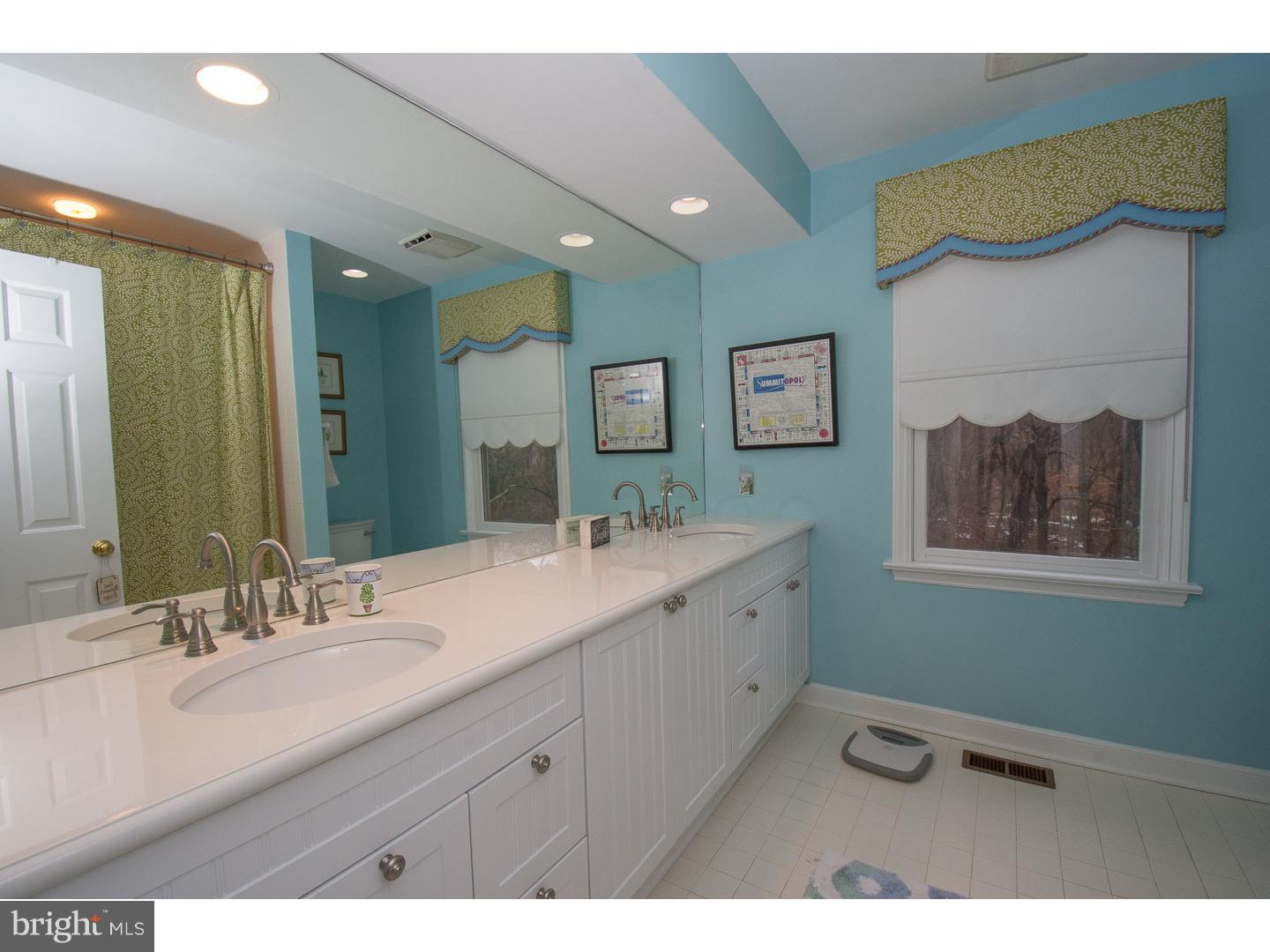 264 Ravenscliff Road Wayne, PA 19087 - Photo 18 of 24 Bathroom