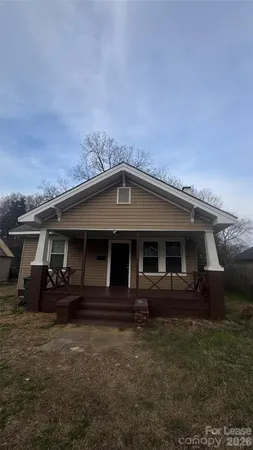 $1,800 | 4604 Hovis Road, Charlotte, NC 28208
