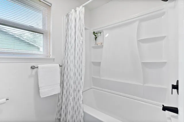 $2,060 | 21710 Glenbranch Drive, Spring, TX 77388