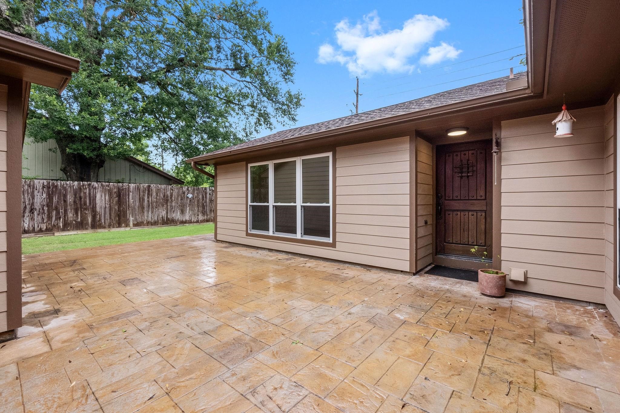 21710 Glenbranch Drive Spring, TX 77388 - Photo 4 of 32 a view of a backyard