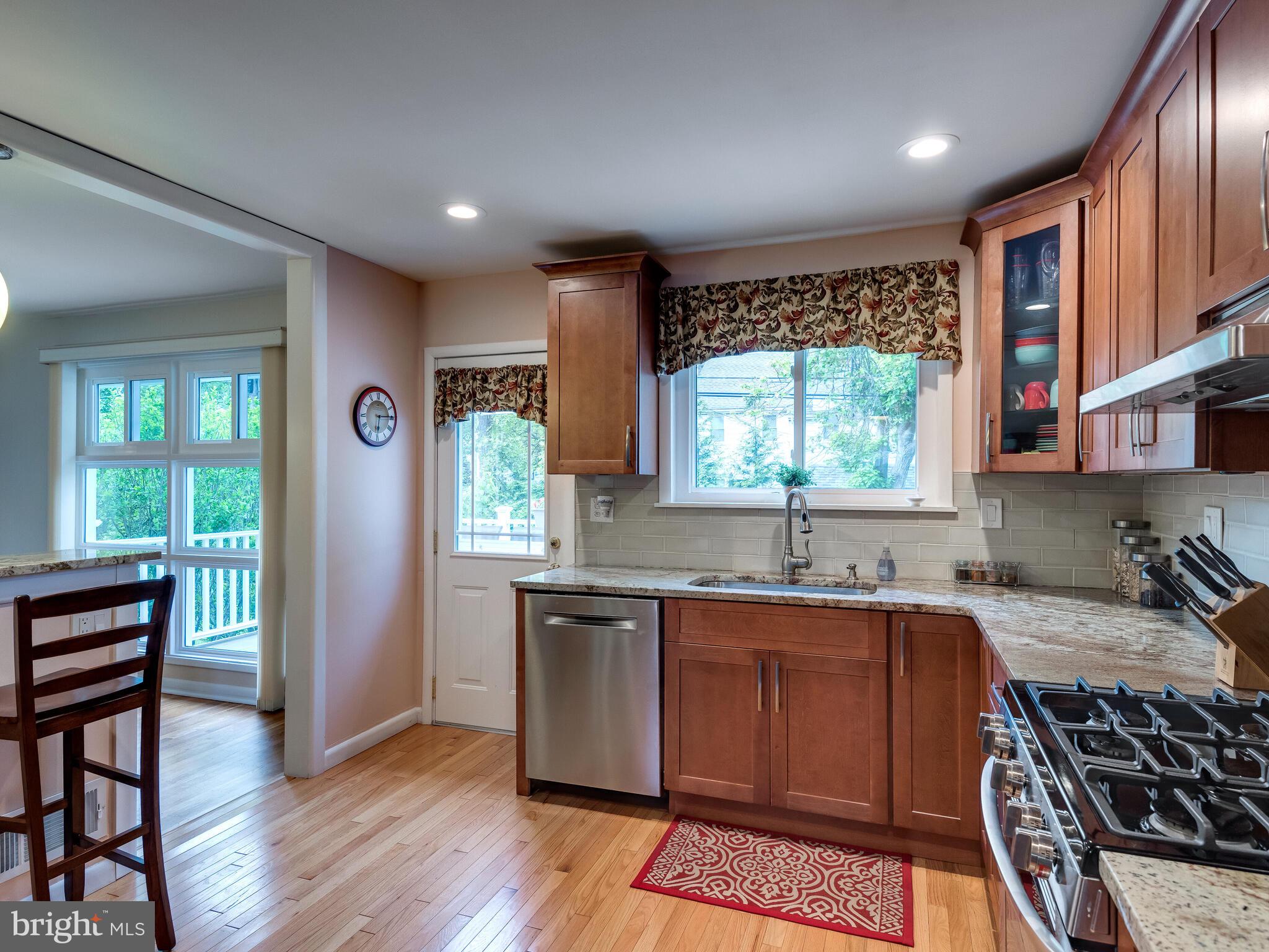 112 Whitemarsh Road Ardmore, PA 19003 - Photo 14 of 27 Kitchen - 5 Burner Gas Stove