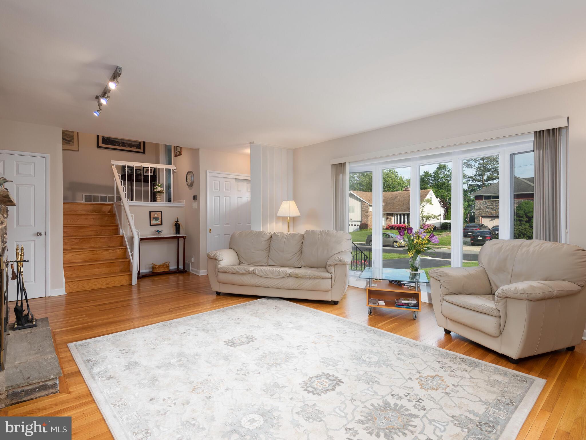 112 Whitemarsh Road Ardmore, PA 19003 - Photo 5 of 27 Open and Spacious Living Room