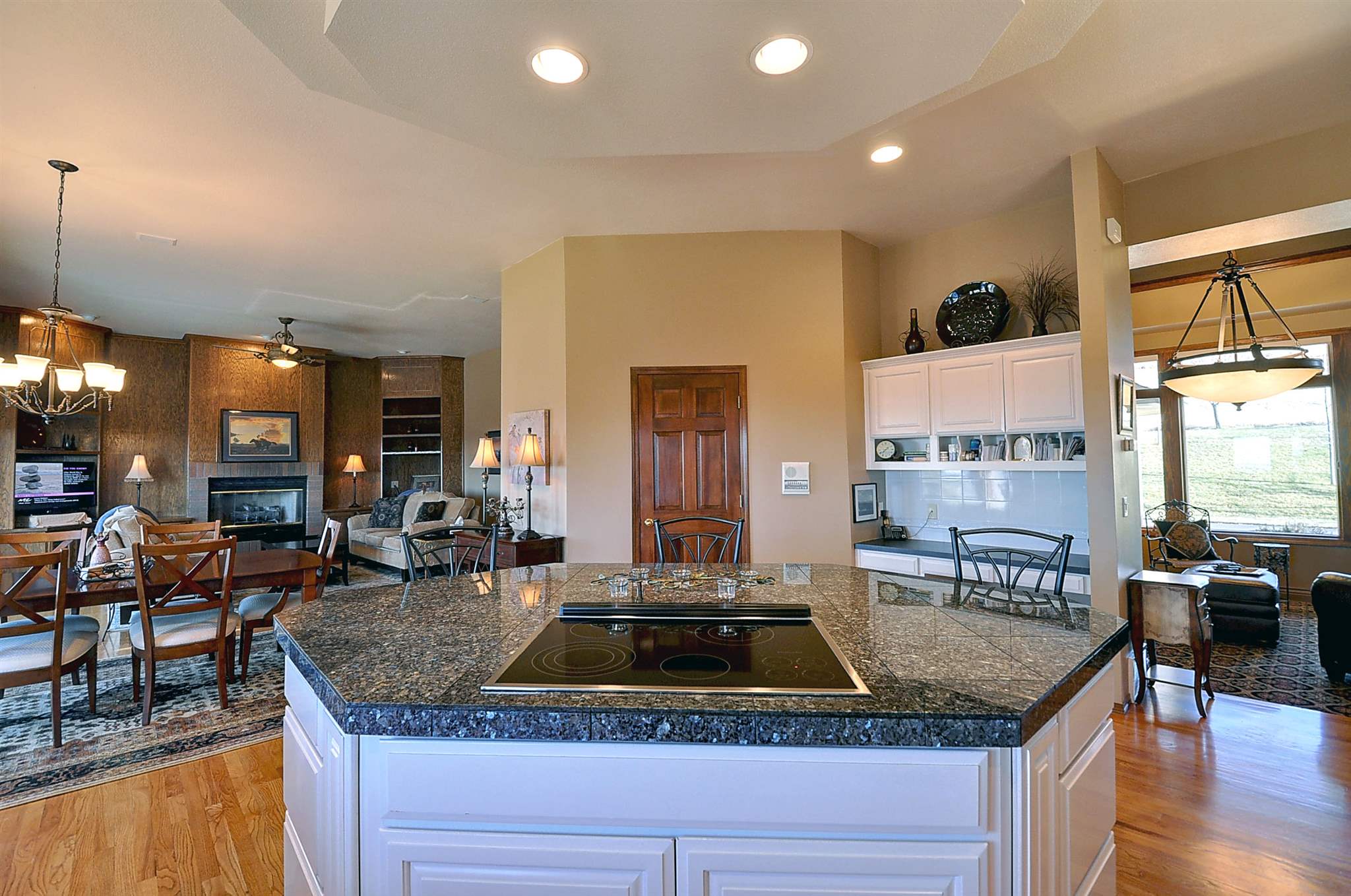 6109 South Dearborn Road Spokane, WA 99223 - Photo 7 of 35