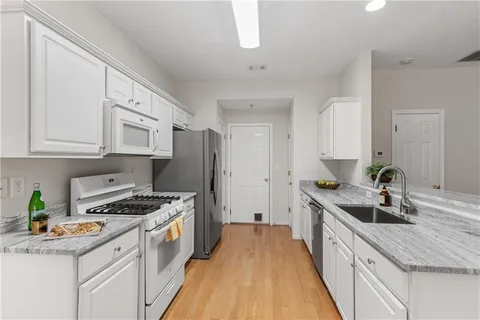$345,000 | 184 Regent Place, Woodstock, GA 30188