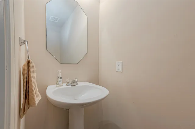 $232,000 | 6352 Austinville Drive, Katy, TX 77449