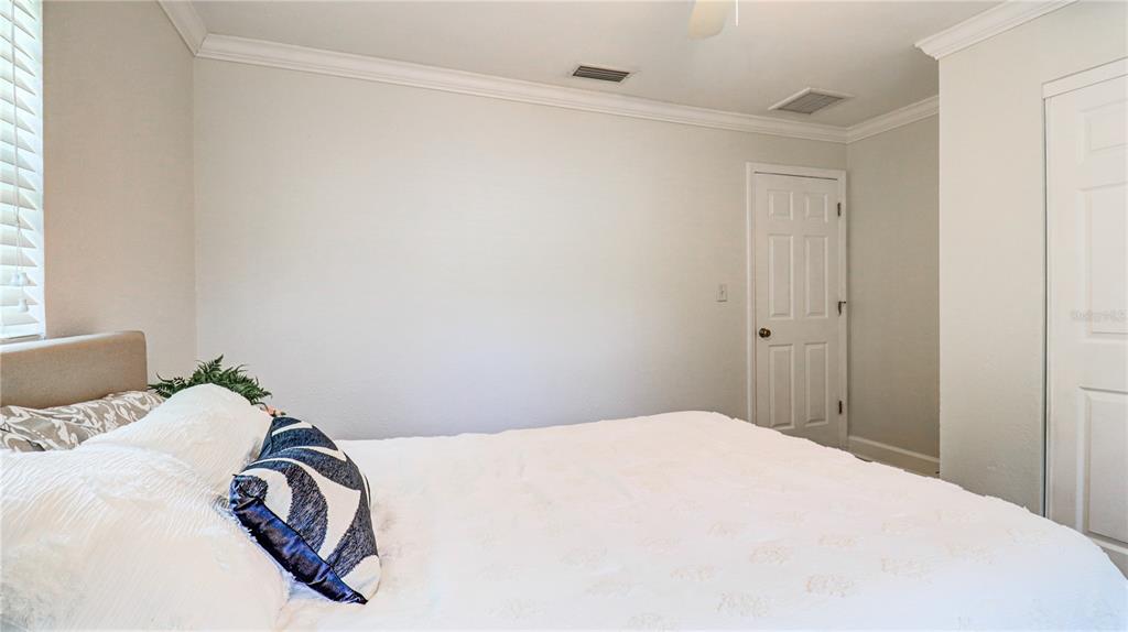 8110 Diagonal Road North St. Petersburg, FL 33702 - Photo 32 of 55