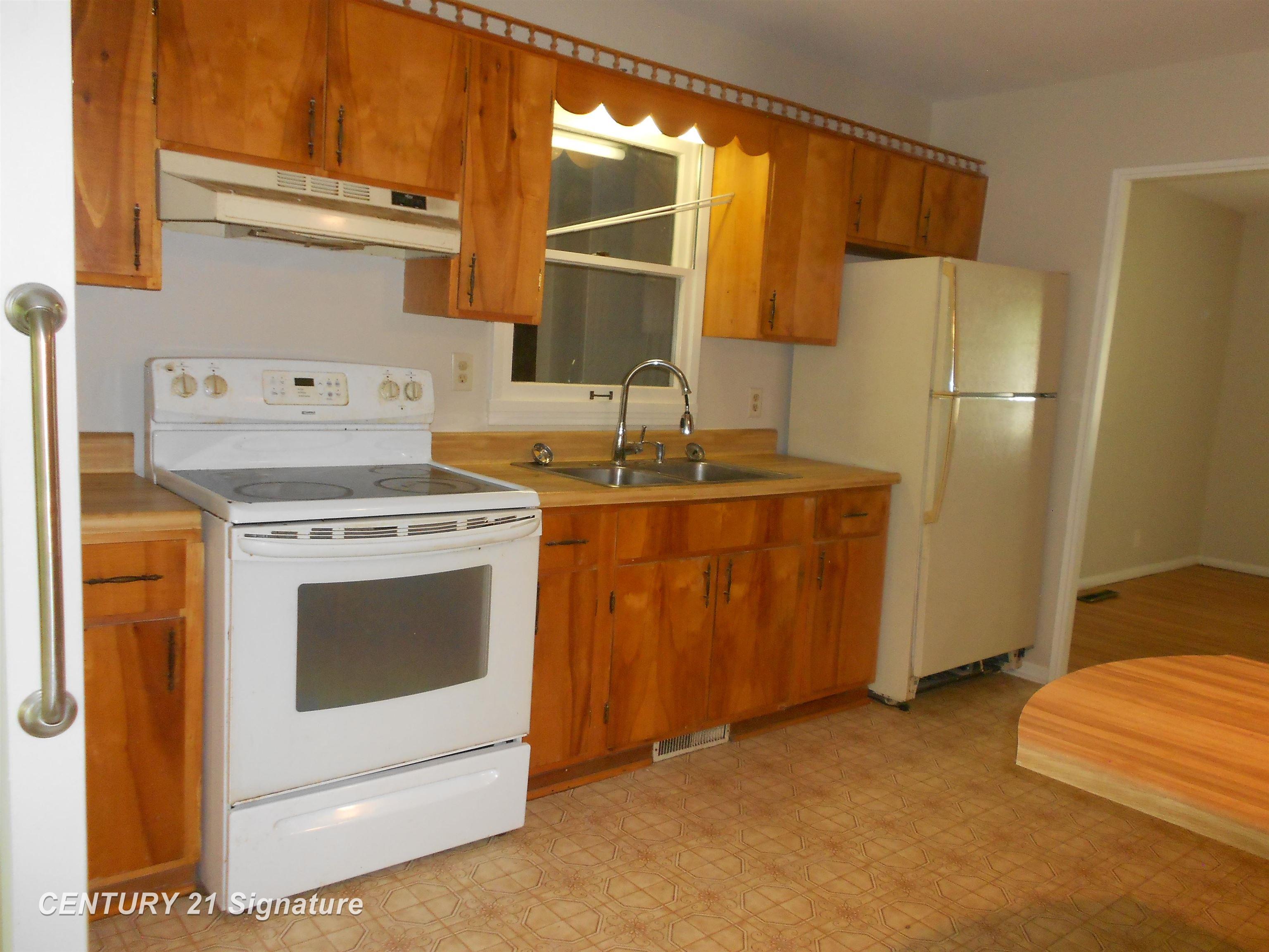6975 Midland Road Freeland, MI 48623 - Photo 7 of 33 Gallery Image 7