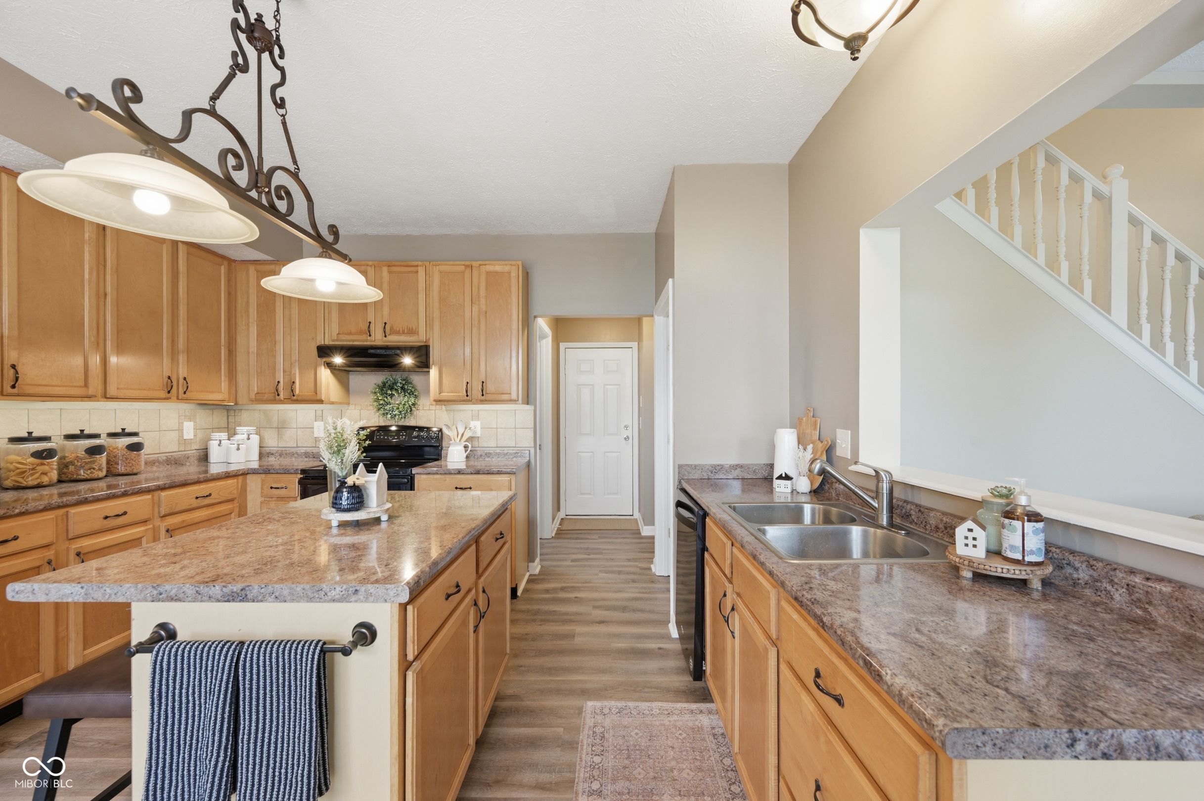 4884 South Meridian Road Greenfield, IN 46140 - Photo 10 of 41 Gallery Image 10