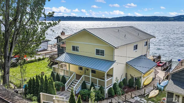 $1,000,000 | 8116 Naketa Beach Walk, Mukilteo, WA 98275