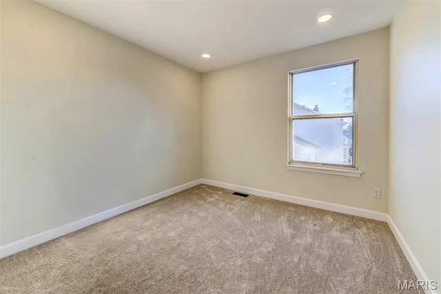 $3,300 | 16132 Sea Breeze Court, Grover, MO 63040