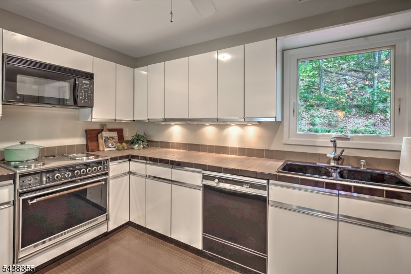 37 Guinea Hollow Road Lebanon, NJ 08833 - Photo 20 of 47