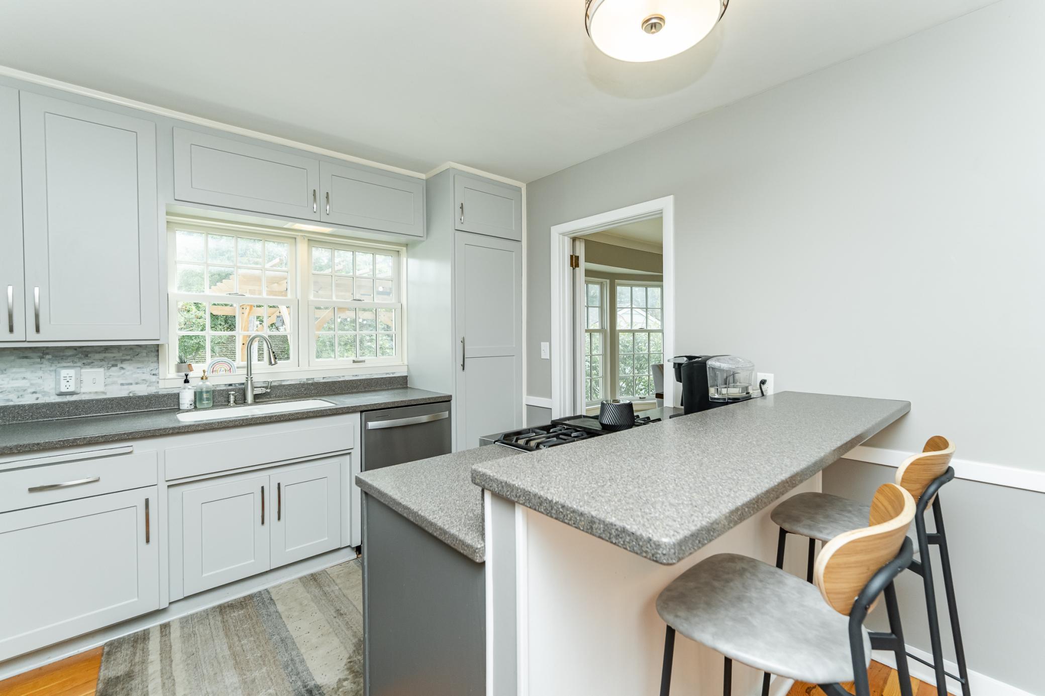 430 15th Avenue Southwest Rochester, MN 55902 - Photo 9 of 45