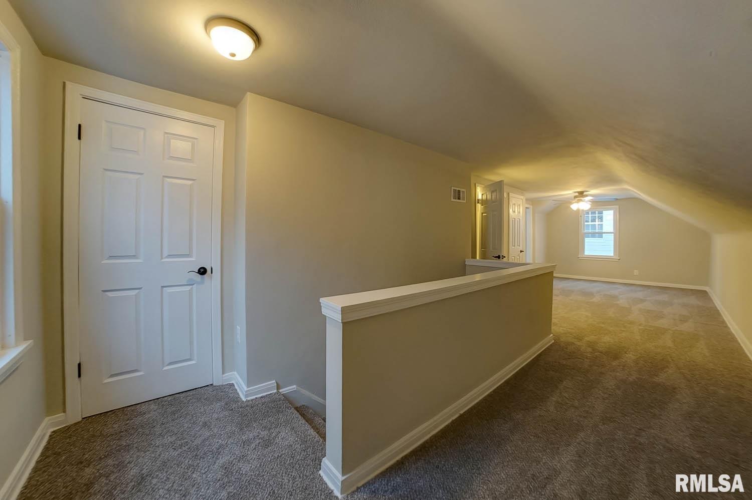 2037 South Walnut Street Springfield, IL 62704 - Photo 11 of 39