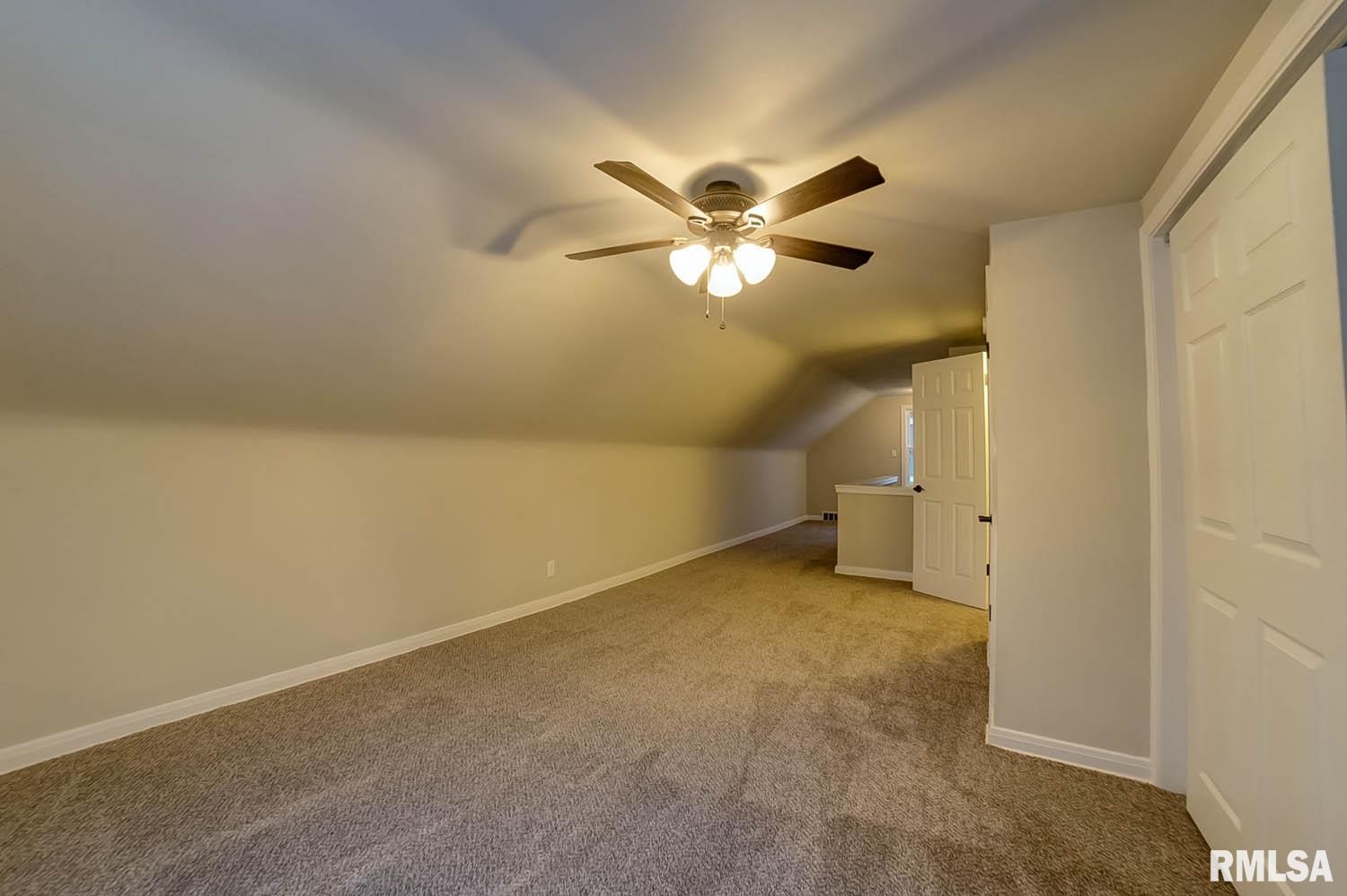 2037 South Walnut Street Springfield, IL 62704 - Photo 13 of 39